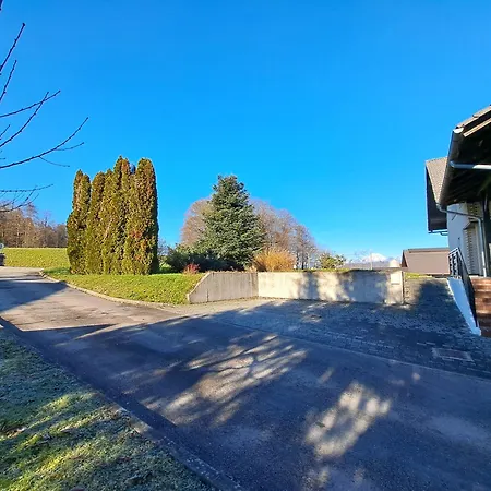 Apartma Zdessar - 160 M2 With Classic Car Garage! *