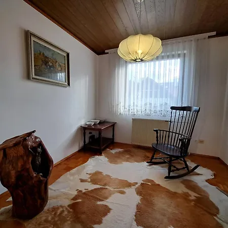 Apartma Zdessar - 160 M2 With Classic Car Garage! Apartment Medvode