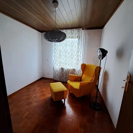 Apartma Zdessar - 160 M2 With Classic Car Garage! * Медводе