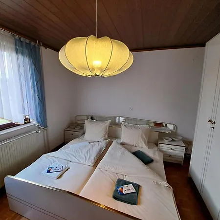 Apartma Zdessar - 160 M2 With Classic Car Garage! Апартаменты