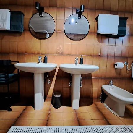 Apartma Zdessar - 160 M2 With Classic Car Garage! Apartment Medvode
