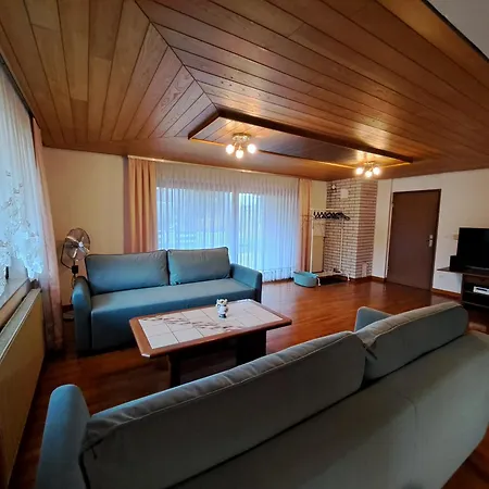 Apartma Zdessar - 160 M2 With Classic Car Garage!
